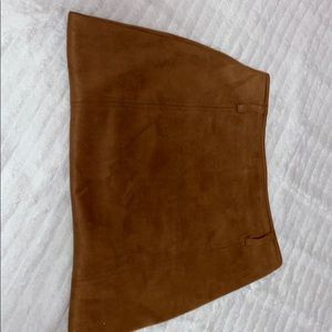 Cute cognac skirt 💛